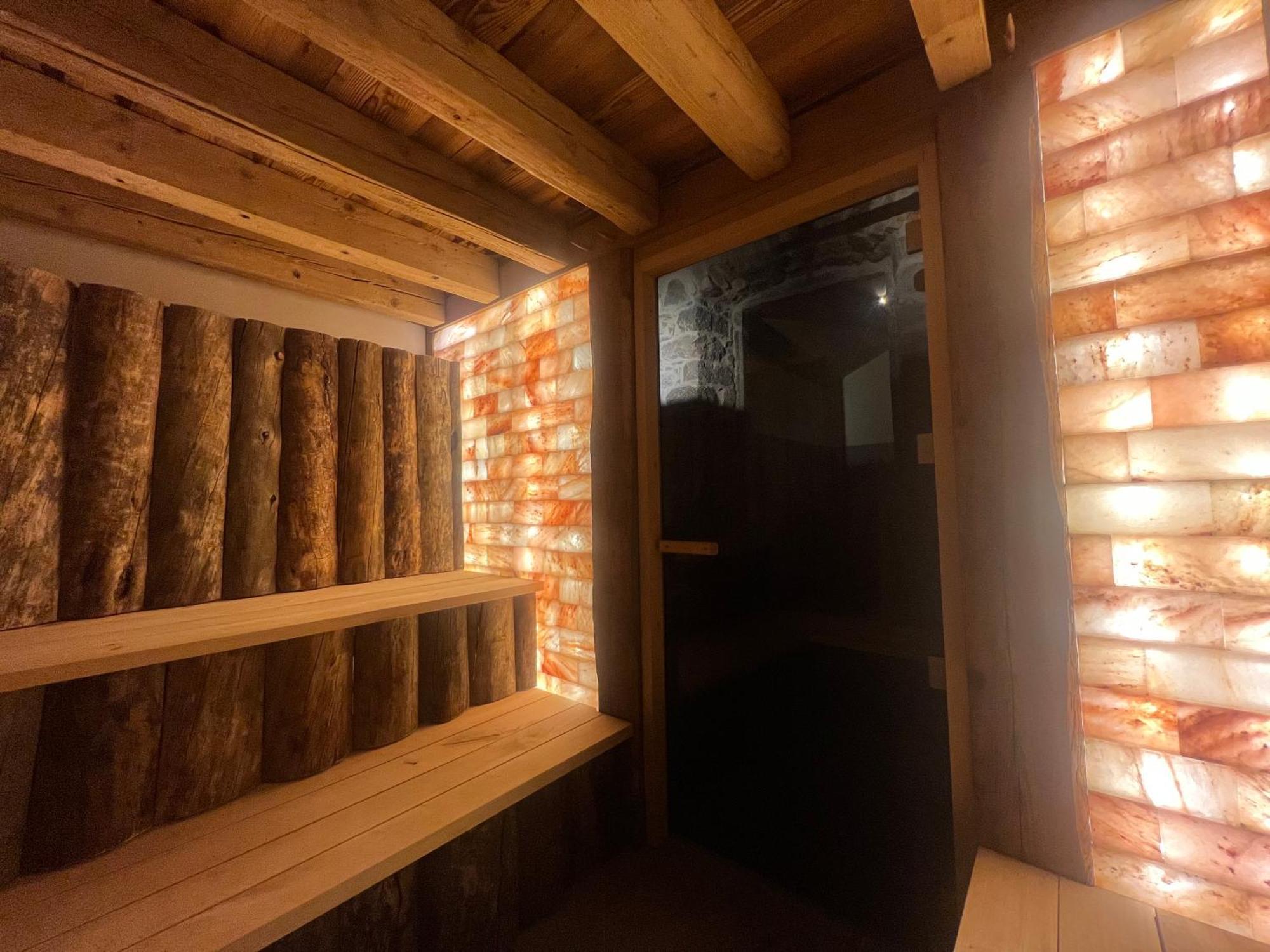 Rochesson Gite Roche Des Ducs Avec Piscine Toute L'Annee, Spa, Sauna, Hammam المظهر الخارجي الصورة